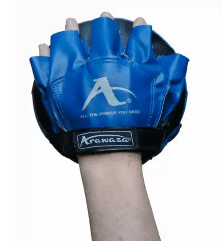 handschuhe-karate-focus-rund-arawaza-schwarz-blau,