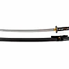 katana-mit-scharfer-klinge-und-einer-holzscheide
