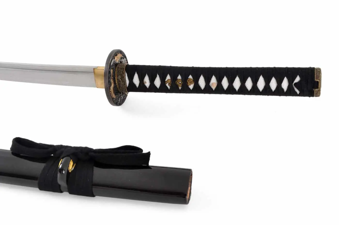 katana-scharfe-klinge-einer-holzgabel