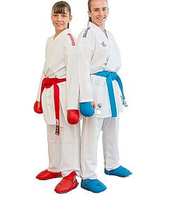 kimono-karate-set-rot-und-blau-shureido-waza-wkf