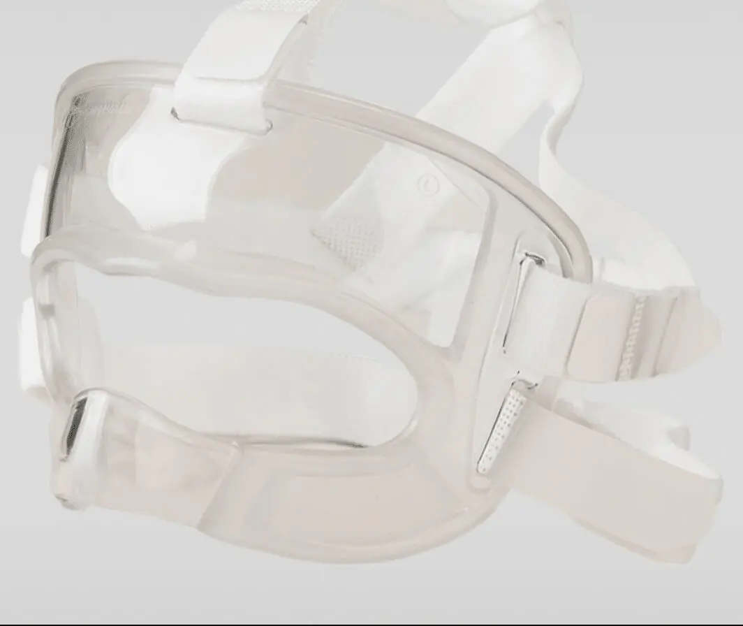 gesichtsmaske-karate-wkf