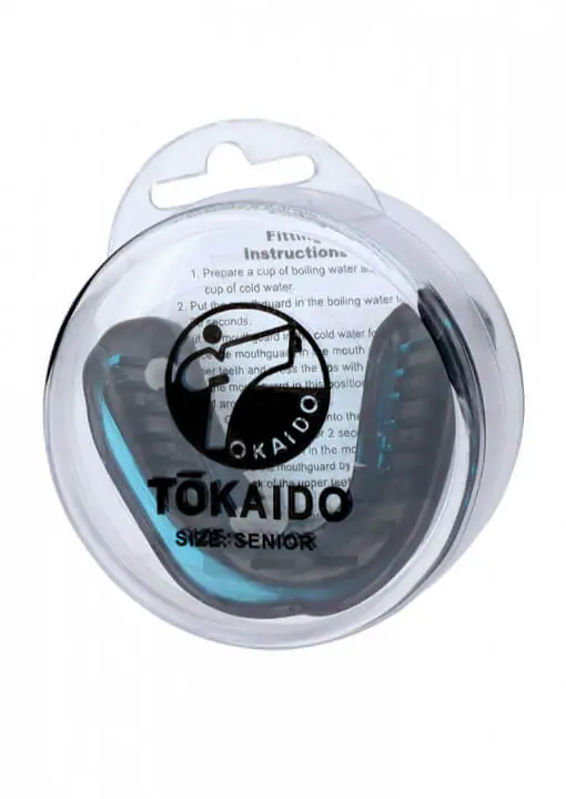 zahnschutz-karate-tokaido-mit-schwarzer-schachtel-