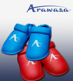 Karate Fußschützer ARAWAZA - blau oder rot